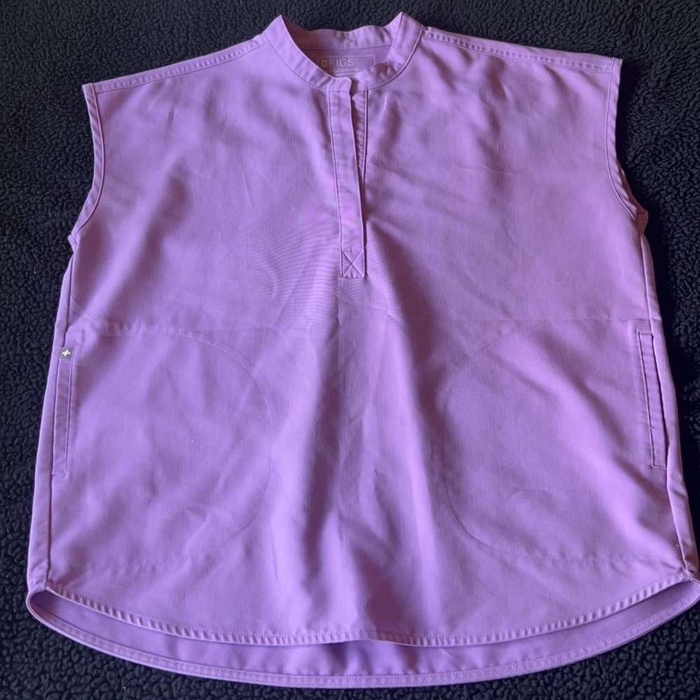 Figs Rafaela Three-pocket Oversized Scrub Top